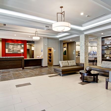 Holiday Inn Express & Suites Oshawa Downtown - Toronto Area By Ihg Экстерьер фото