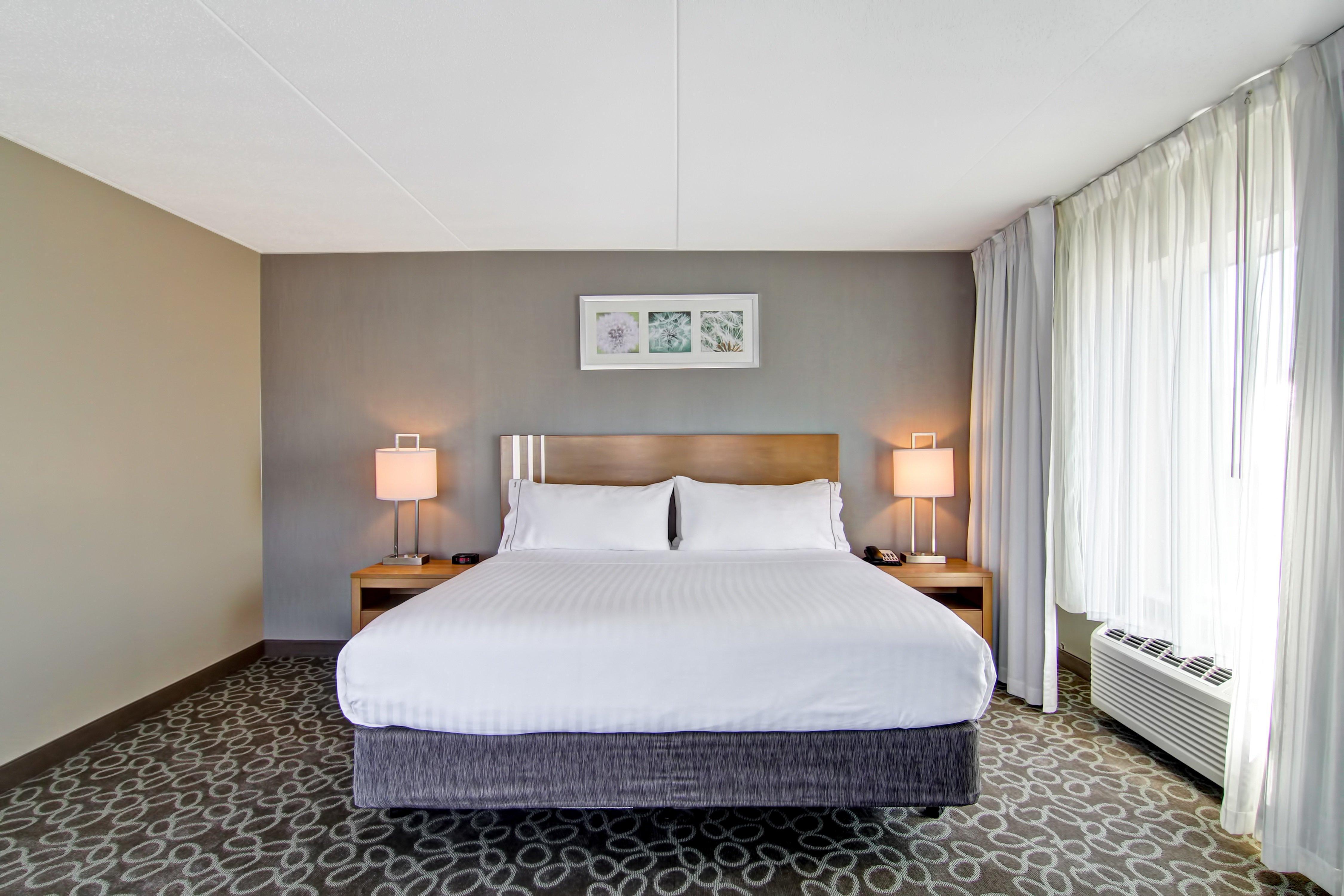 Holiday Inn Express & Suites Oshawa Downtown - Toronto Area By Ihg Экстерьер фото