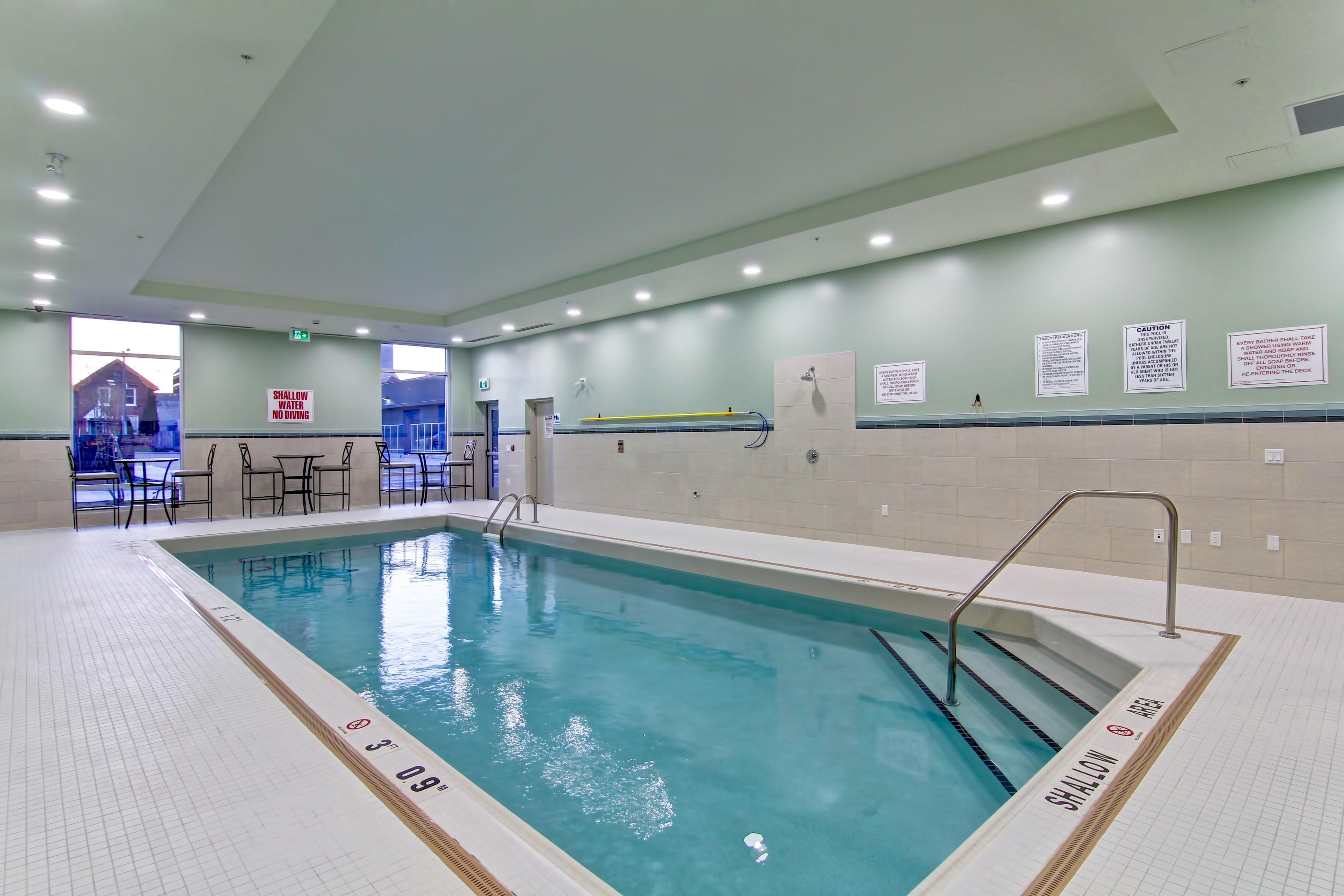 Holiday Inn Express & Suites Oshawa Downtown - Toronto Area By Ihg Экстерьер фото