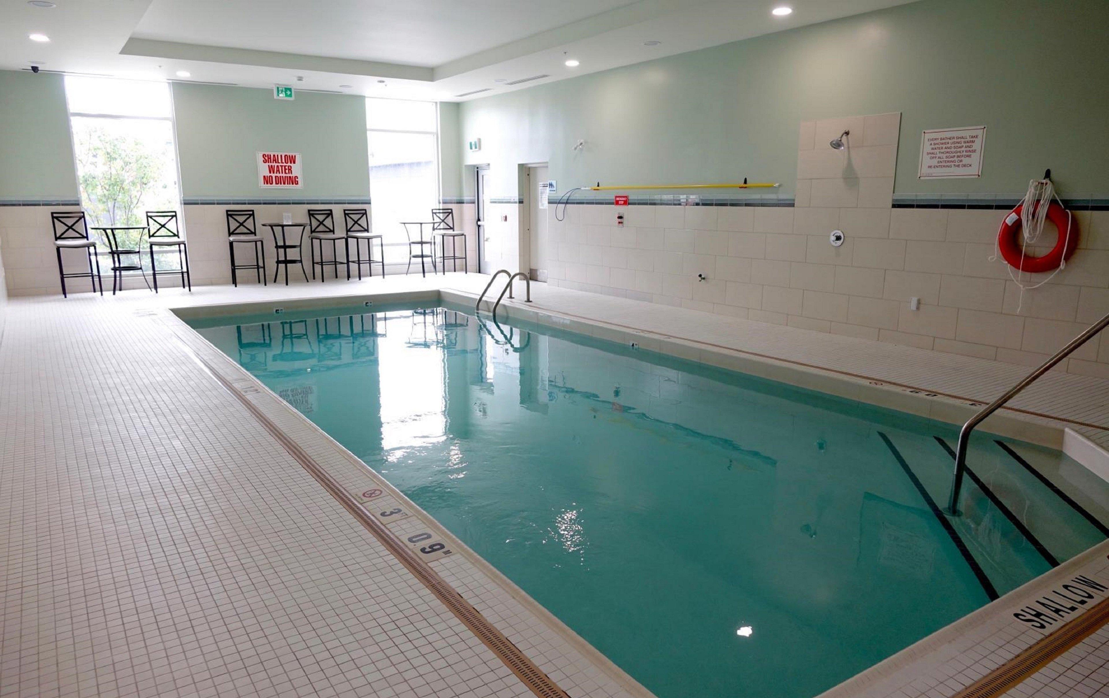 Holiday Inn Express & Suites Oshawa Downtown - Toronto Area By Ihg Экстерьер фото