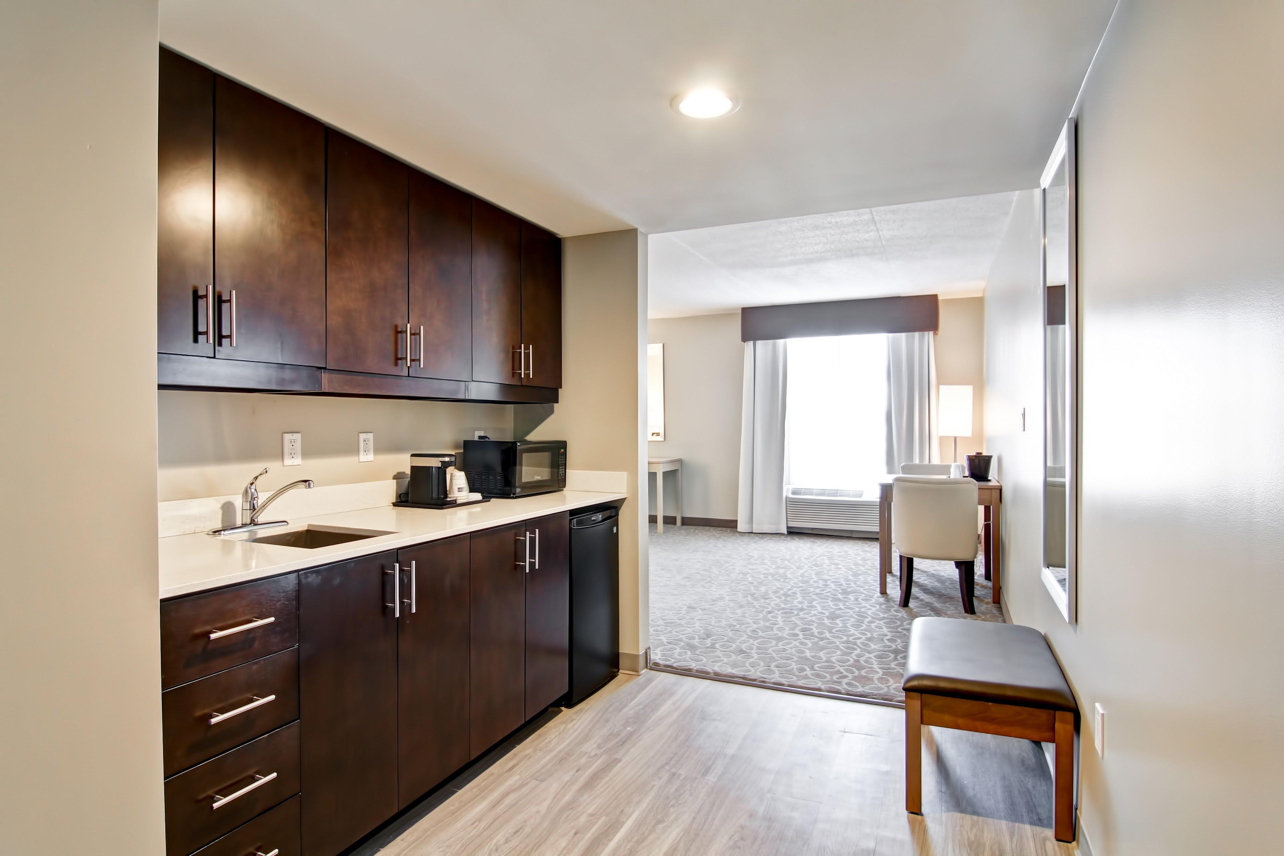 Holiday Inn Express & Suites Oshawa Downtown - Toronto Area By Ihg Экстерьер фото